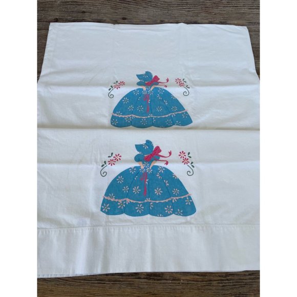 Vintage PIllowcase set Hand Painted blue Sun Bonnet Sue - Picture 1 of 12